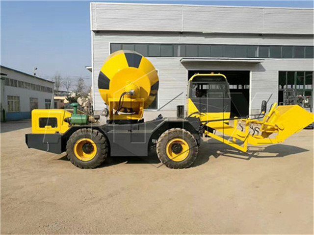 self loading concrete mixer machine