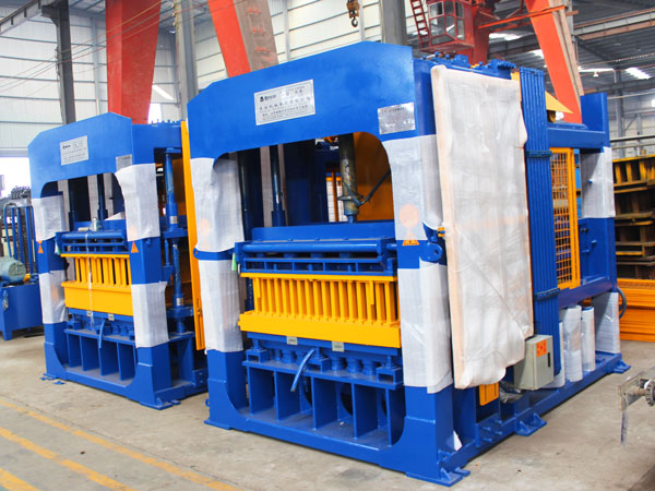 hollow block making machine